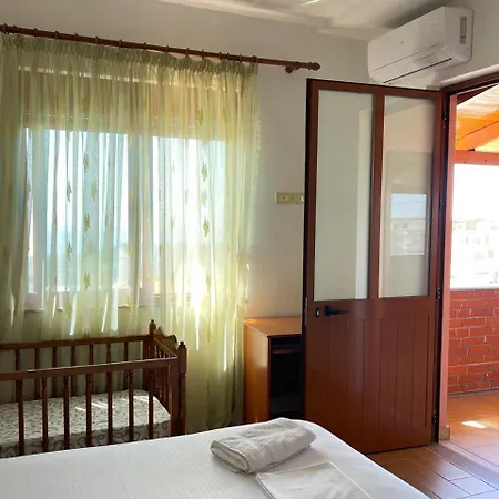 8 * Krujë